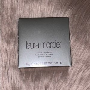 Laura Mercier Face Illuminator in Addiction